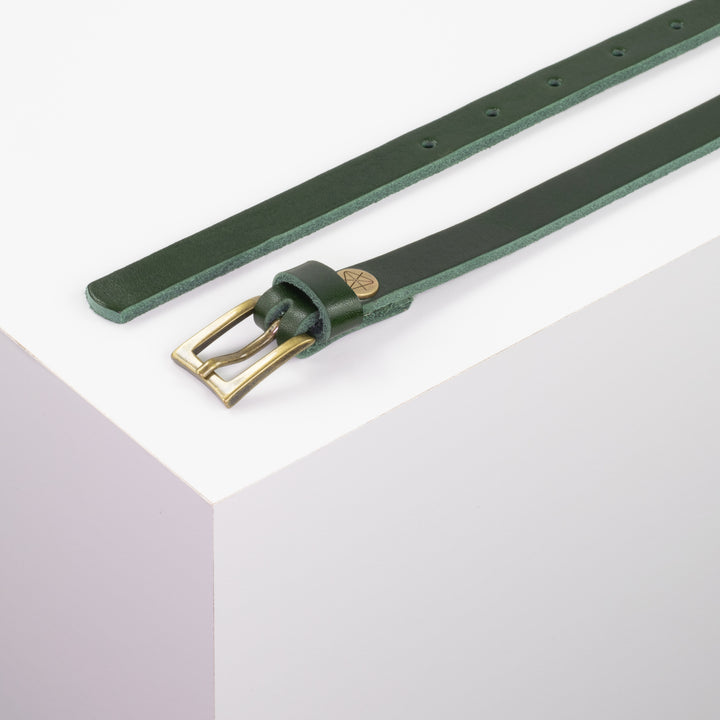Ledergürtel 1,5cm mit Schnalle Brisbane messing matt grün ohne Muster