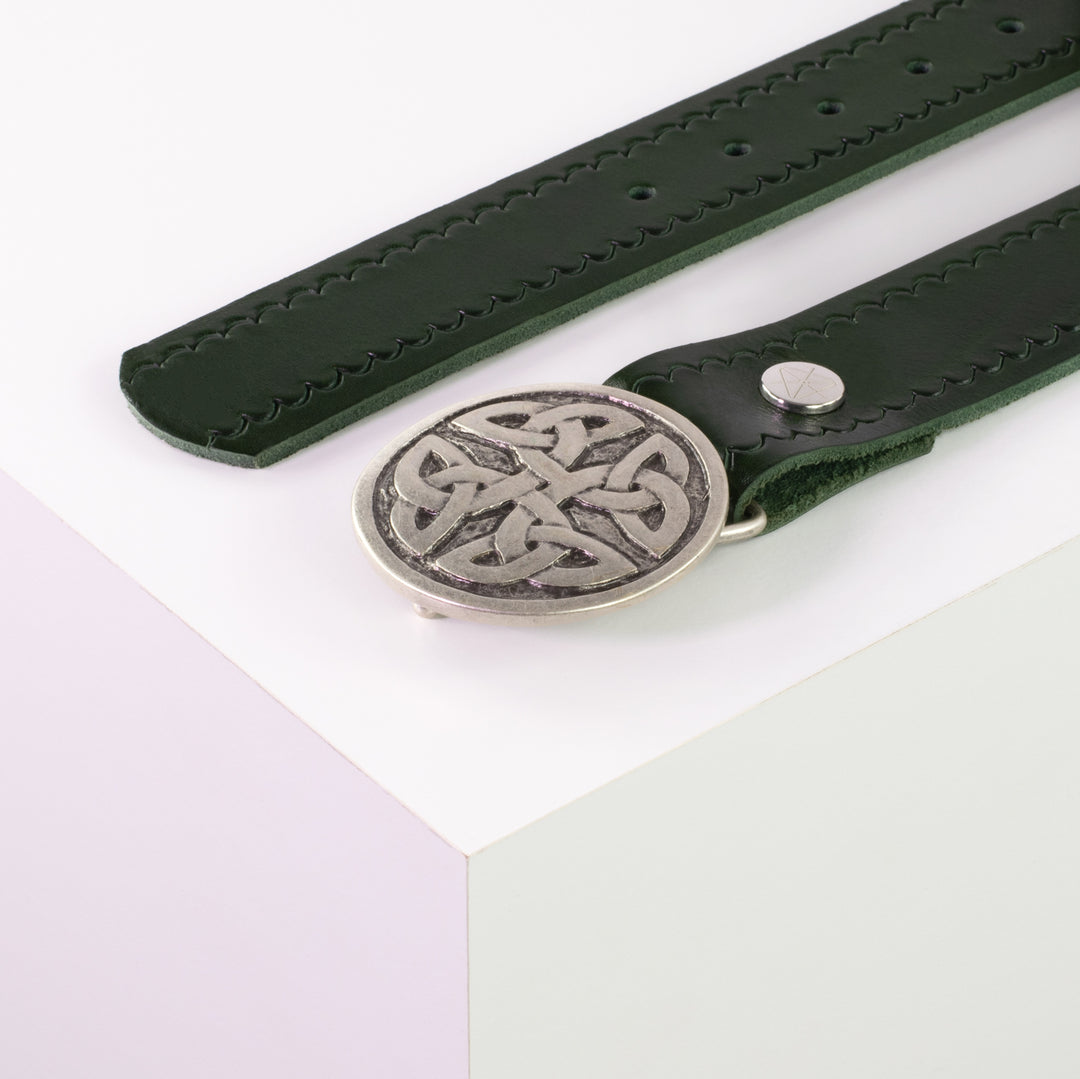 Ledergürtel 4cm mit Schnalle Gordischer Knoten rund silber grün kleine Welle