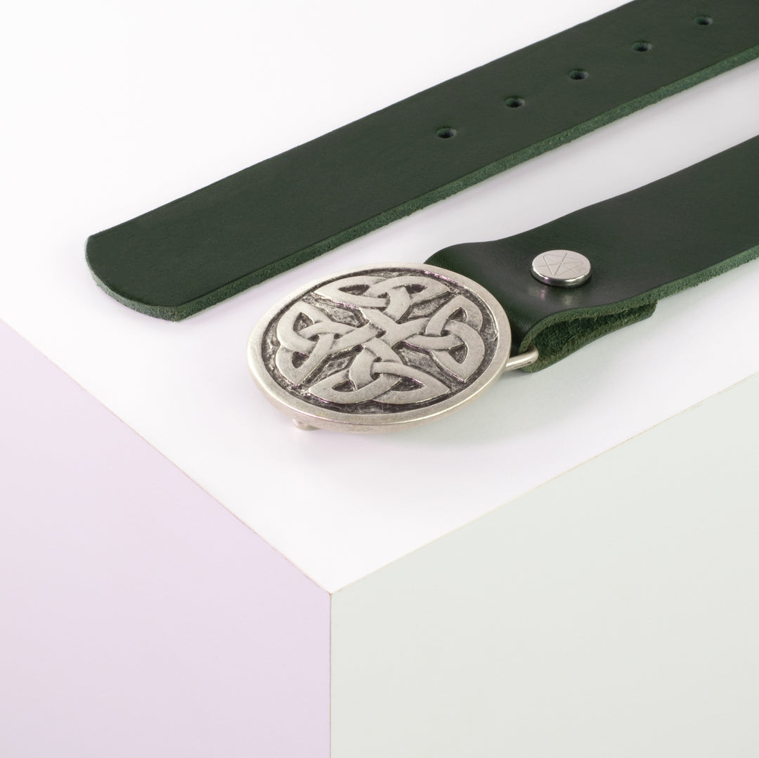 Ledergürtel 4cm mit Schnalle Gordischer Knoten rund silber grün ohne Muster
