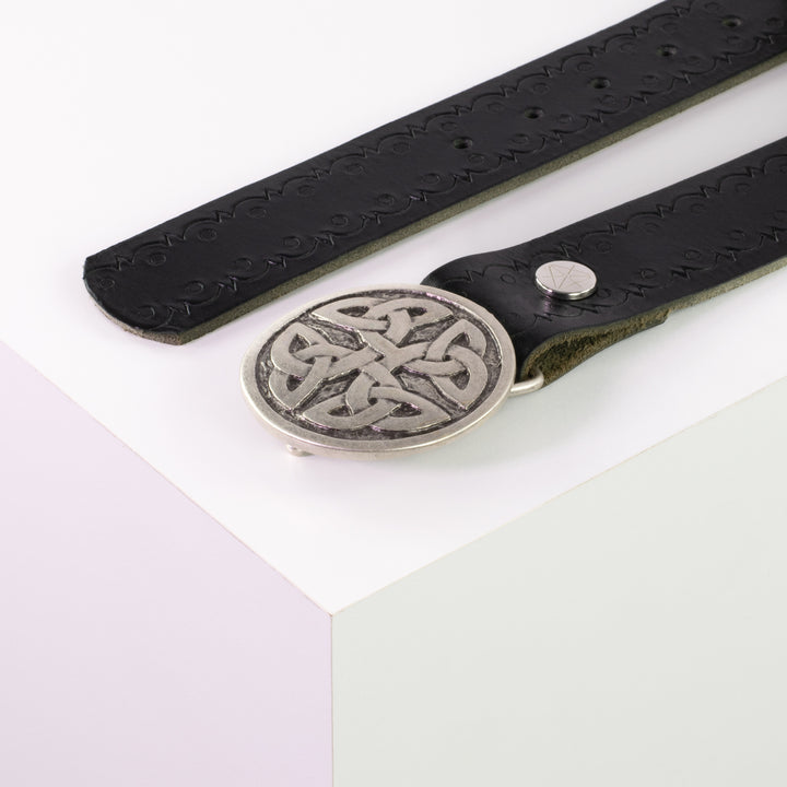 Ledergürtel 4cm mit Schnalle Gordischer Knoten rund silber schwarz Lochwelle