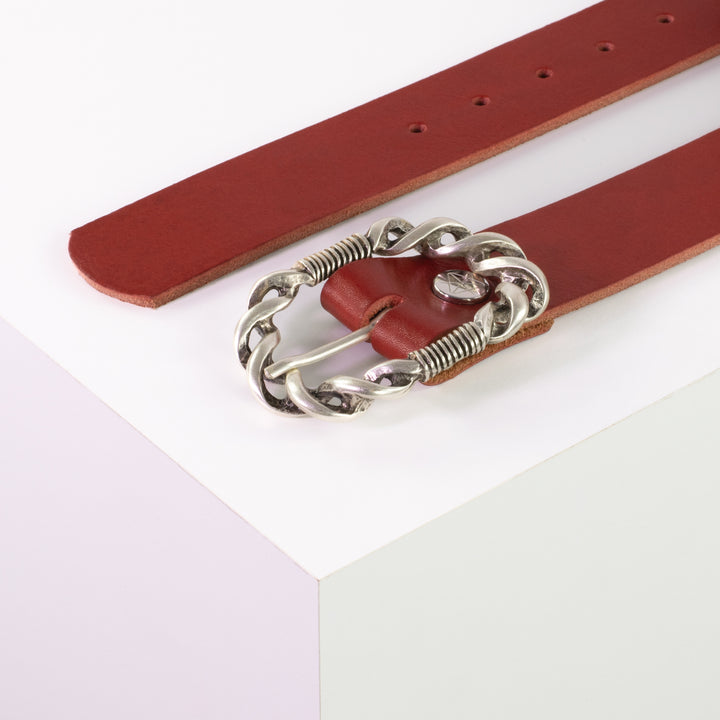 Ledergürtel 4cm mit Schnalle Gewickelter Knoten silber rot ohne Muster