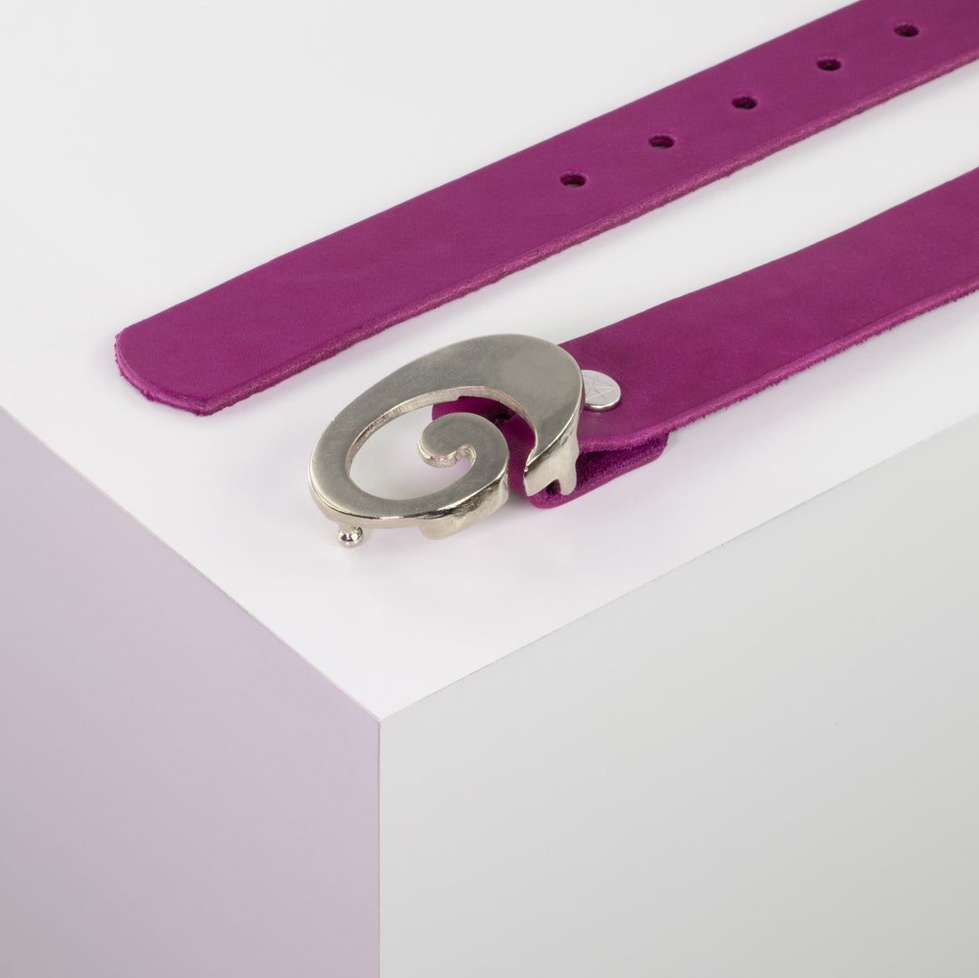 Ledergürtel 3cm mit Schnalle Schnecke silber glänzend pink ohne Muster