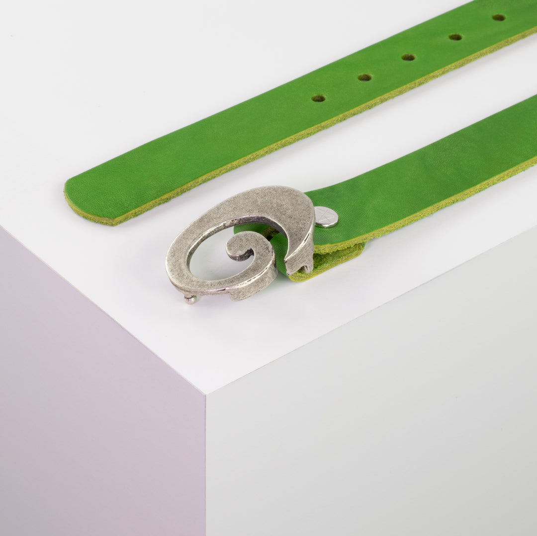 Ledergürtel 3cm mit Schnalle Schnecke silber matt apfelgrün ohne Muster