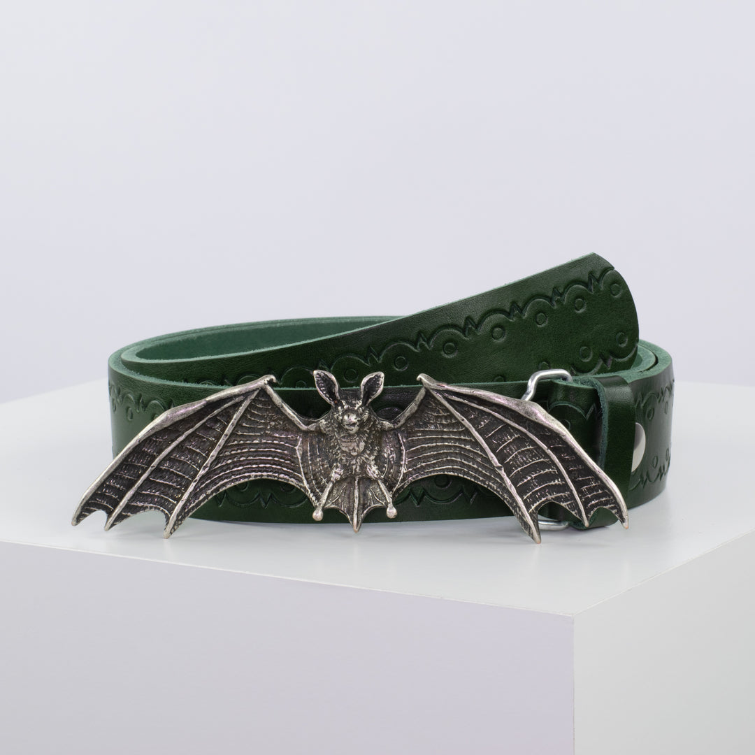 Ledergürtel 4cm mit Schnalle Fledermaus grün Lochwelle