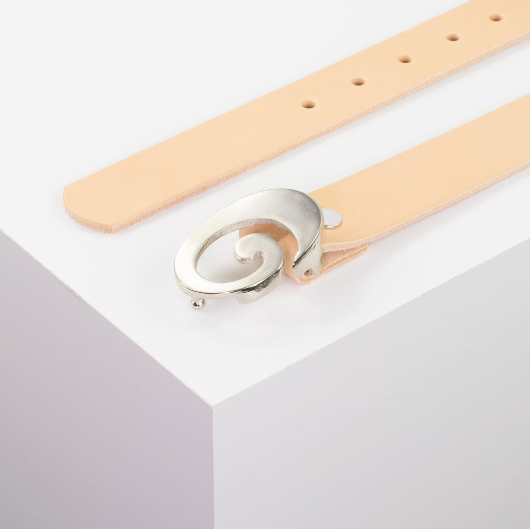 Ledergürtel 3cm mit Schnalle Schnecke silber glänzend natur ohne Muster