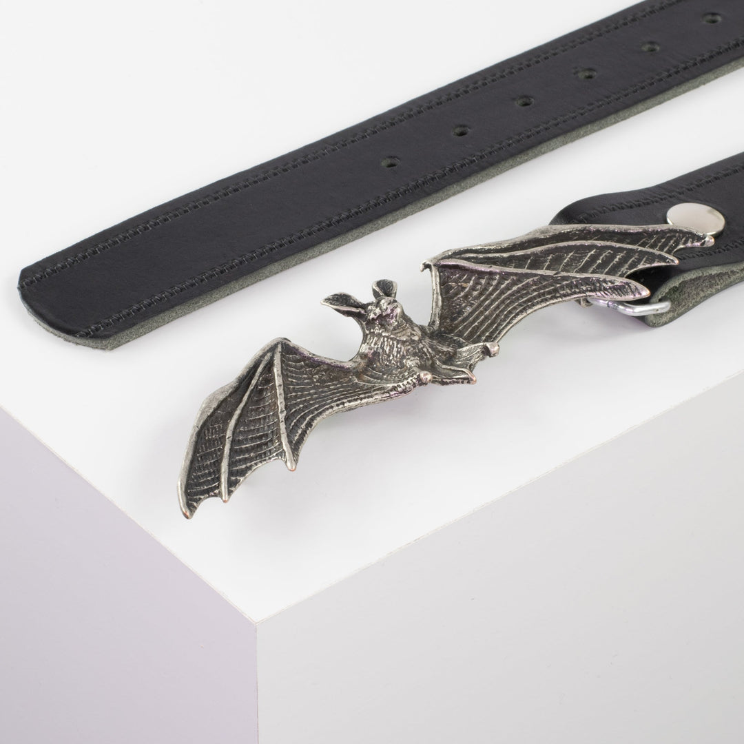 Ledergürtel 4cm mit Schnalle Fledermaus schwarz Reißverschluss